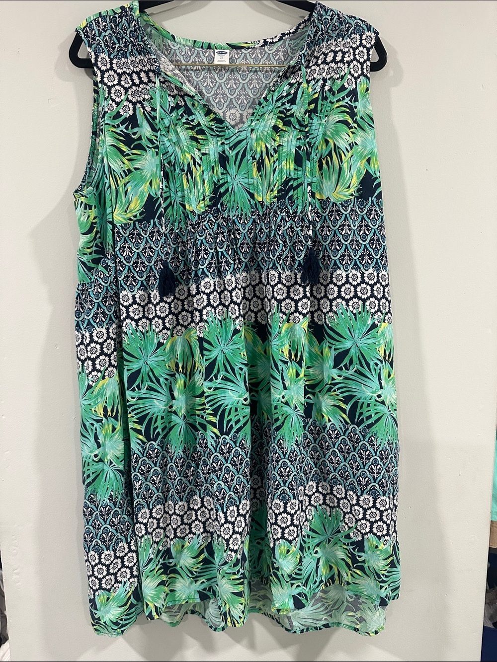 Old navy XL Sleeveless Tropical Print Dress in Navy & Green 100% rayon/viscose